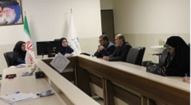 با حضور مدیر و کارشناسان سازمان های مردم نهاد و خیرین سلامت دانشگاه جلسه انجمن حمایت از بیمار در بیمارستان فاطمیه برگزار شد.